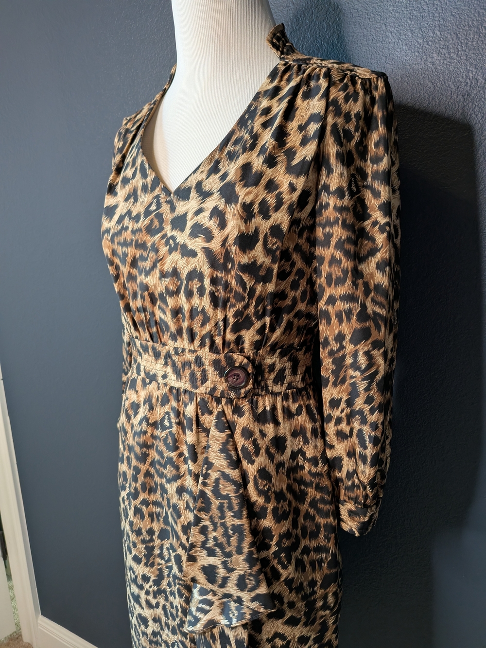 ANTONIO MELANI Leopard Print V-Neck Long Sleeve Dress - Brown & Black